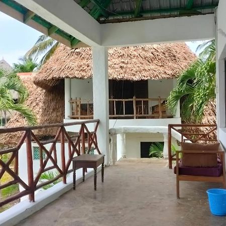 Miwa Holiday Resort Diani Beach Eksteriør billede